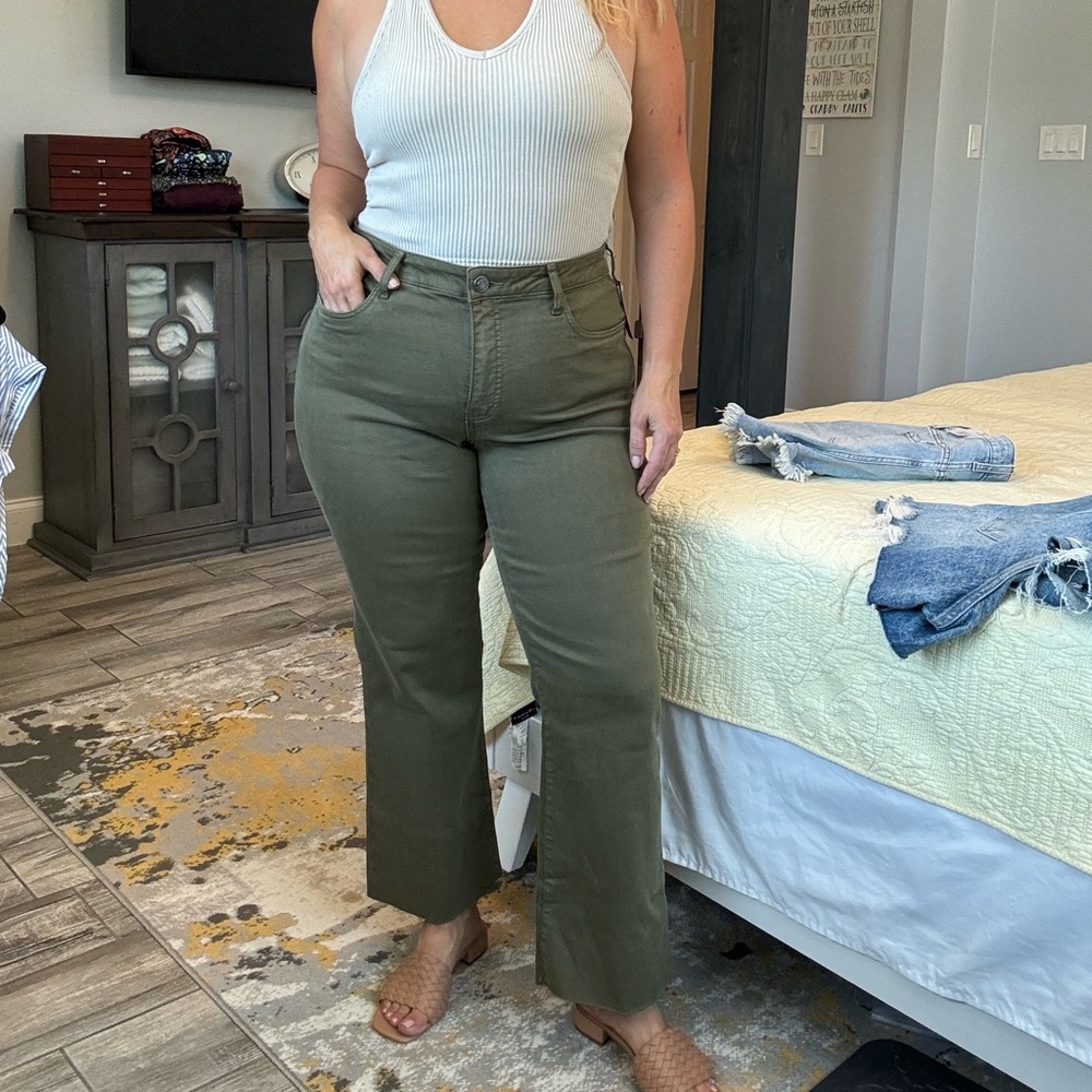 Kelsey High Rise Fab Ab Ankle Flare Pants